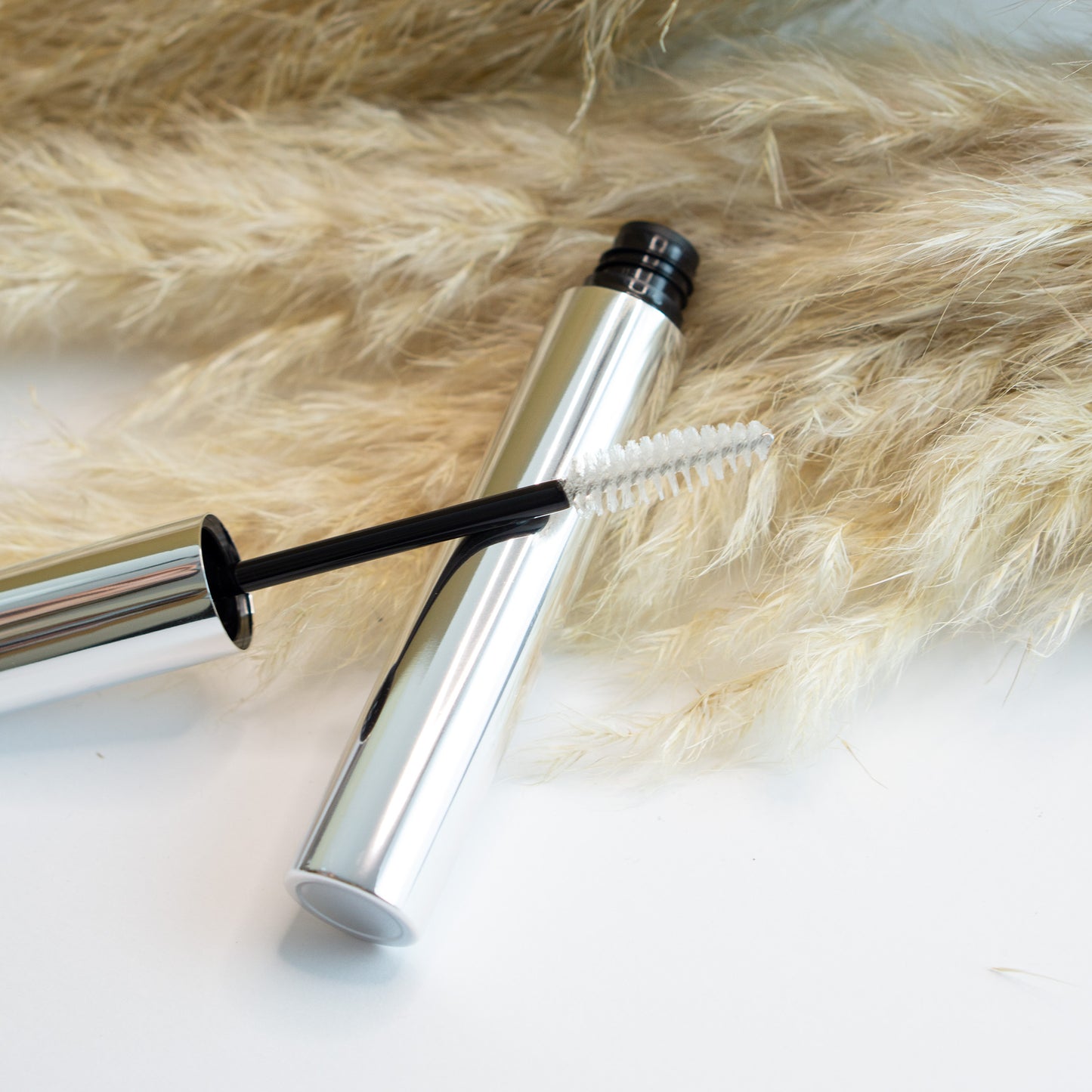 Clear Eyebrow Gel – Flexible Hold for All Hair Colors & Fluffy, Natural Brows